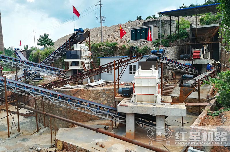 水洗砂生產(chǎn)現(xiàn)場（破碎+制砂+洗砂）